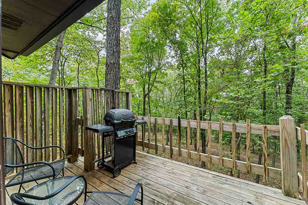 Cliff Side Cabin #2 Deck