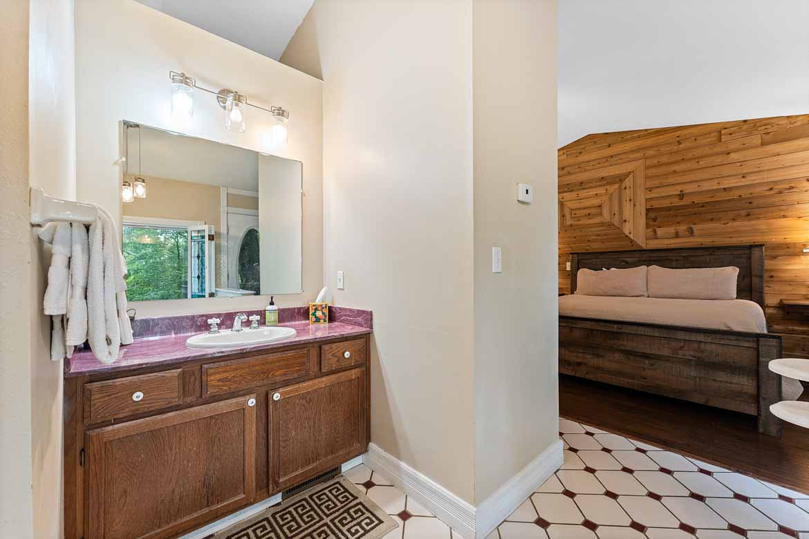Firefly Glow Cabin #4 Vanity