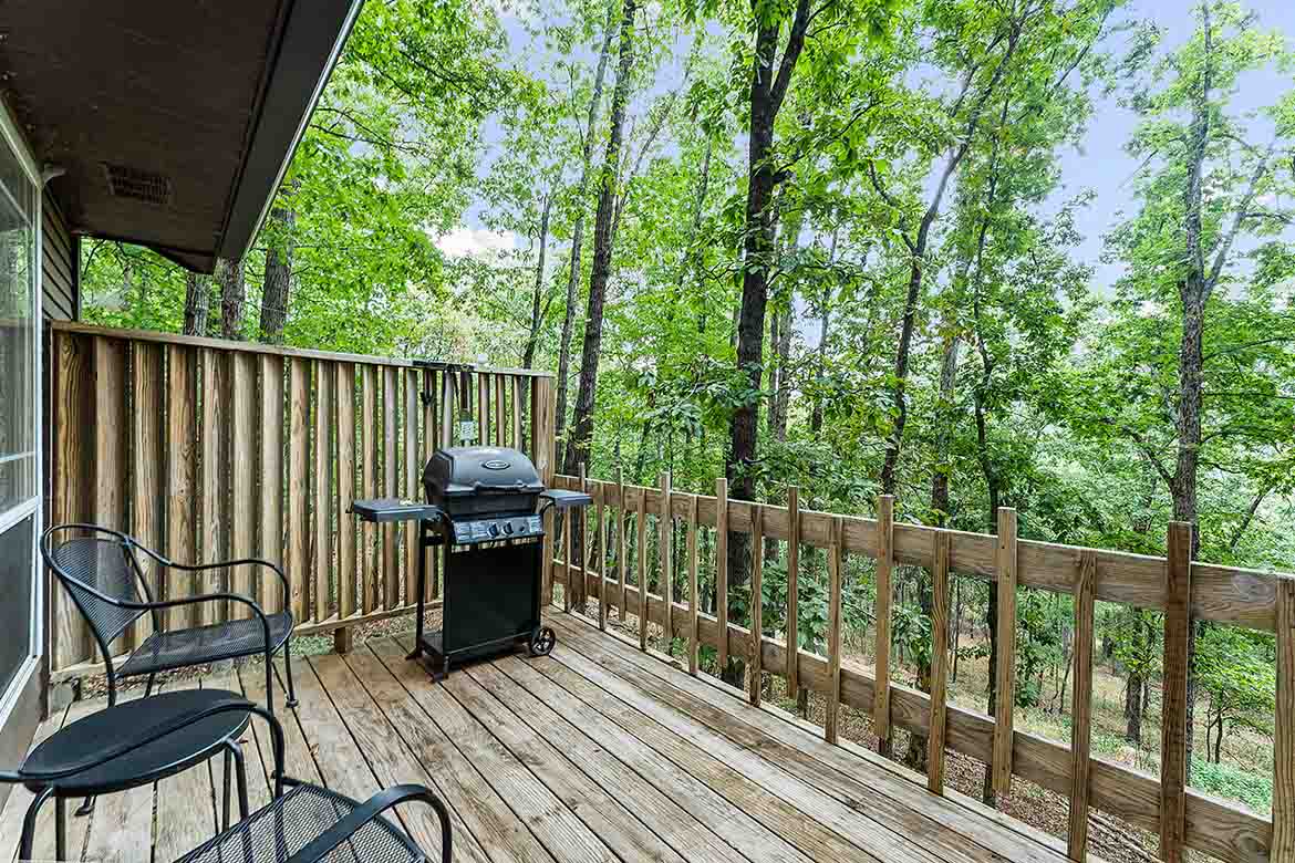 Gale’s Lair Cabin #5 Deck