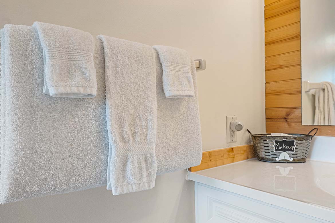 Mountain View Cabin #1 Bathroom Towels