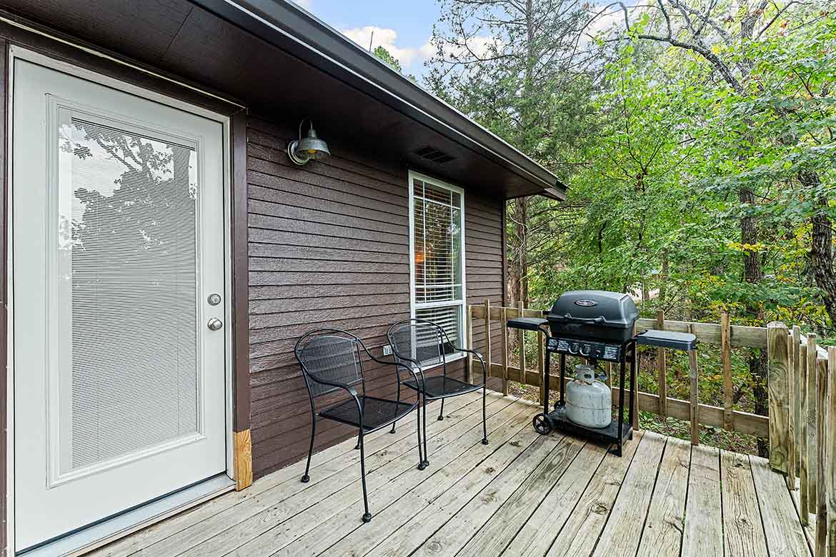 Mountain View Cabin #1 Deck & Gas Grill