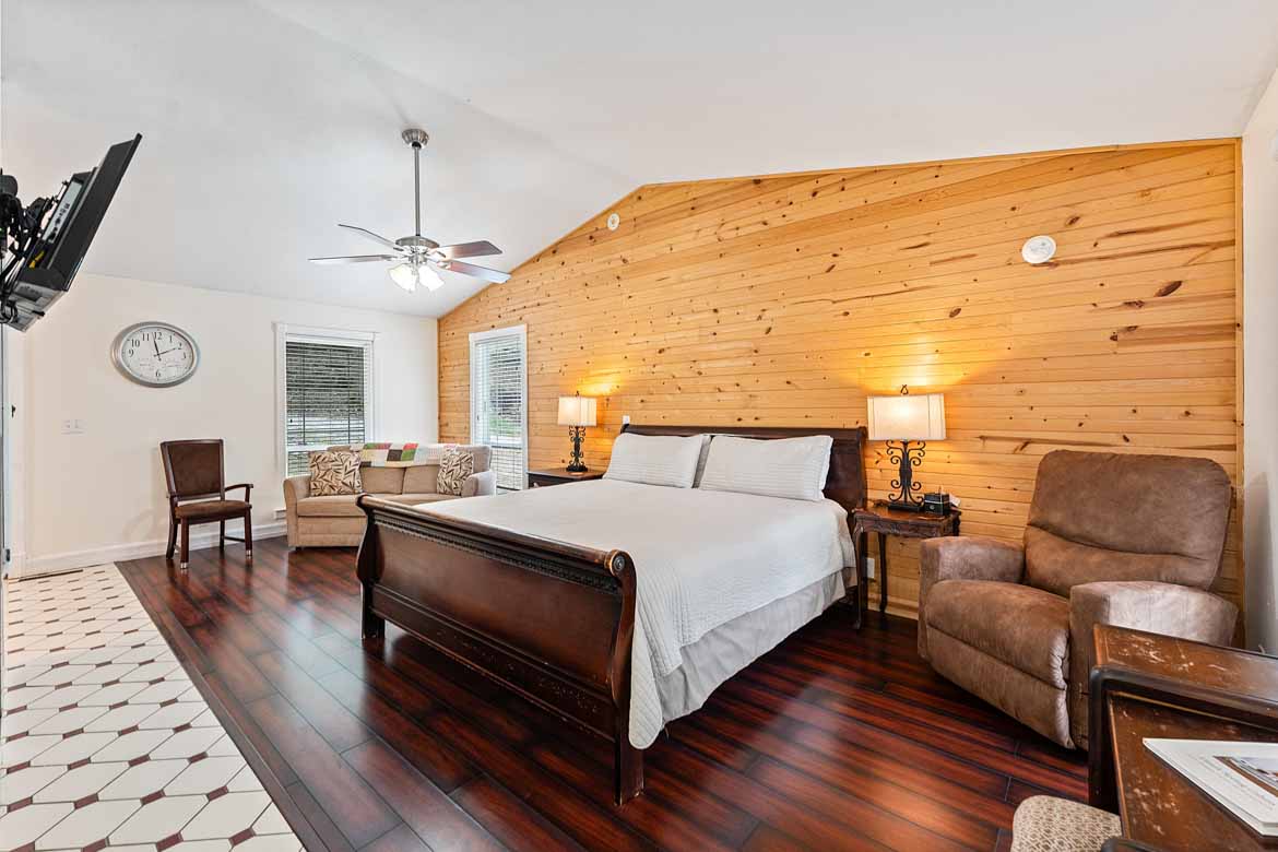 Mountain View Cabin #1 King Bed