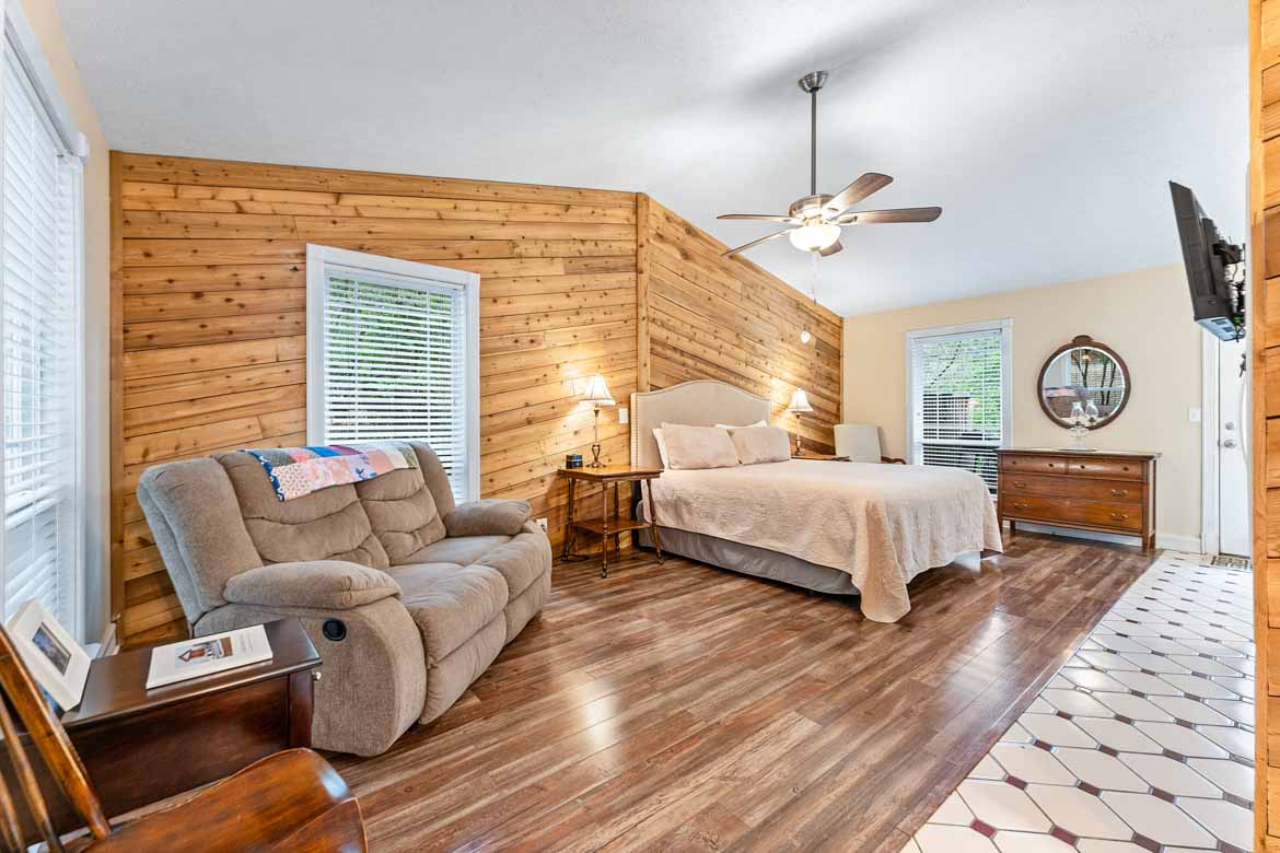 Spring Haven Cabin #6 Bedroom